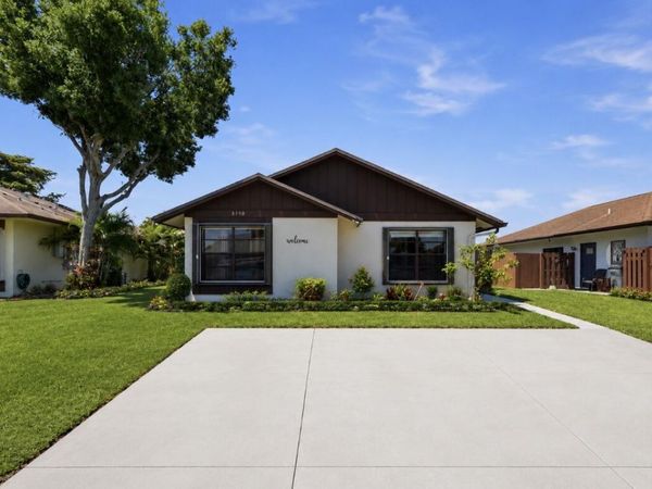 5330 Mendoza Street, West Palm Beach, FL 33415