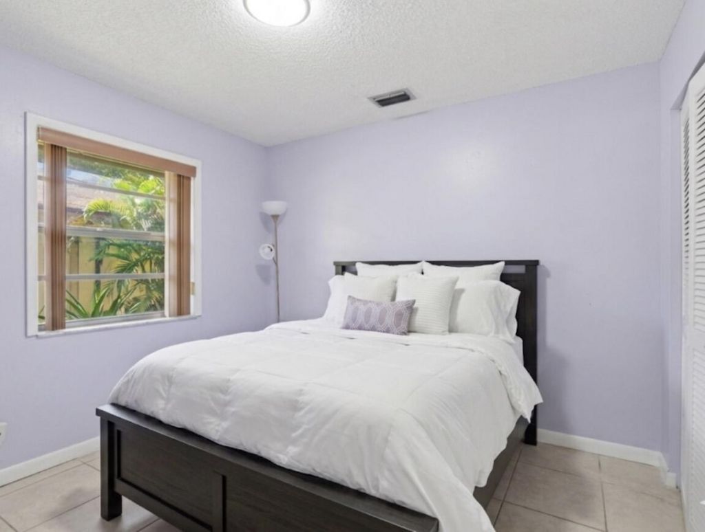 5330 Mendoza Street, West Palm Beach, FL 33415 Photo