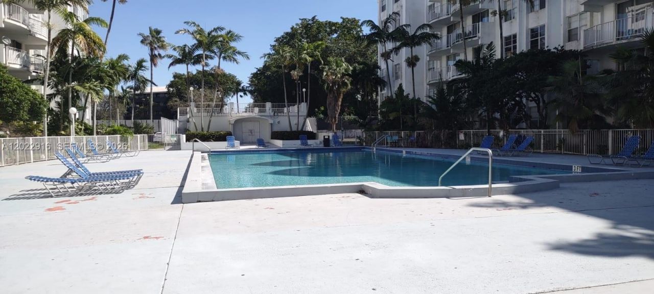496 NW 165th St Rd , Unit D109, Miami, FL 33169 Photo
