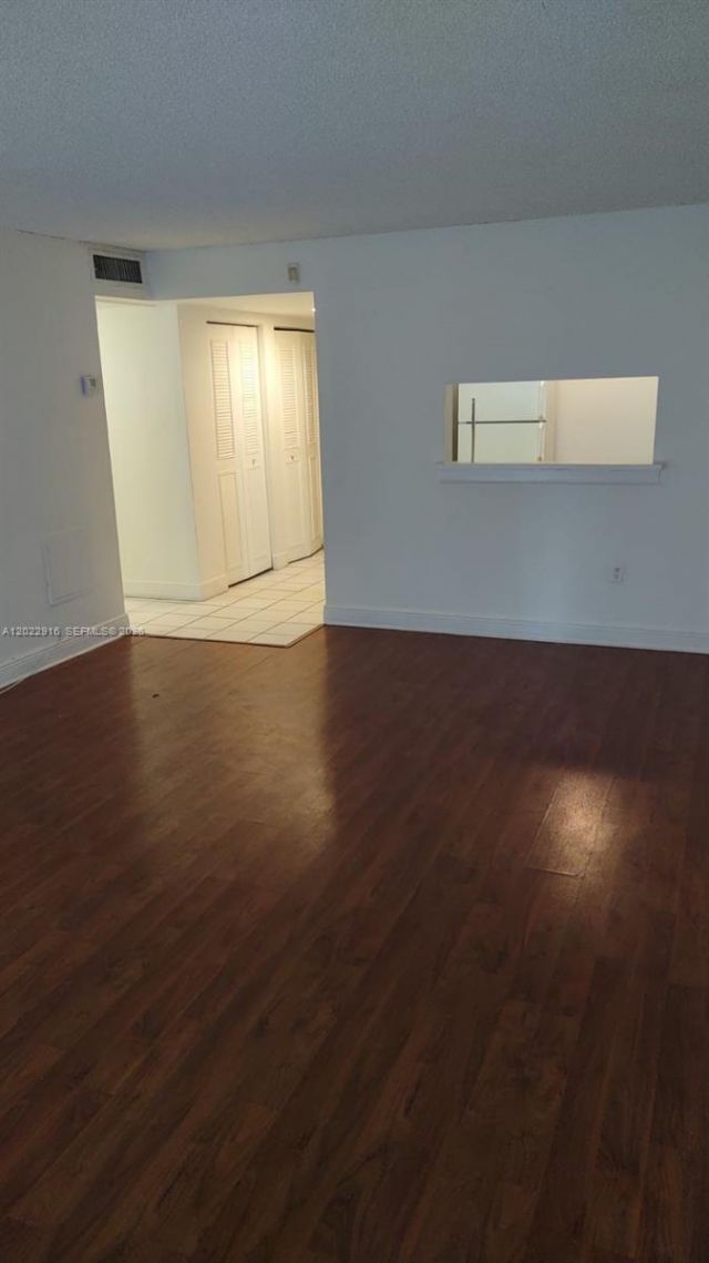 496 NW 165th St Rd , Unit D109, Miami, FL 33169 Photo