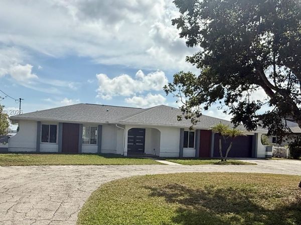 111 E NORTH SHORE AVE , North Fort Myers, FL 33917
