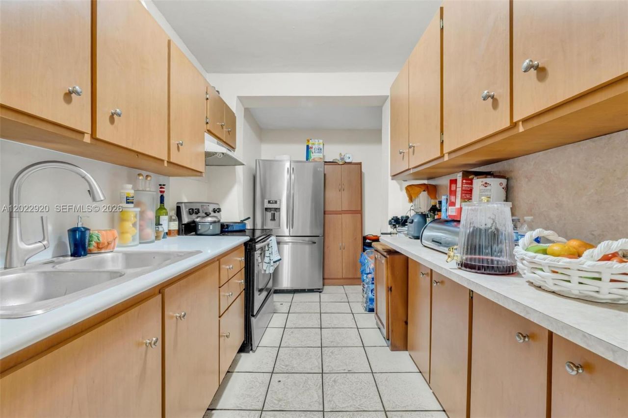 1122 NW 38th St , Miami, FL 33127 Photo
