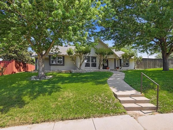 2625 Ramblewood Drive, Carrollton, TX 75006