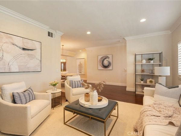 155 Harkness Avenue, Unit 6, Pasadena, CA 91106