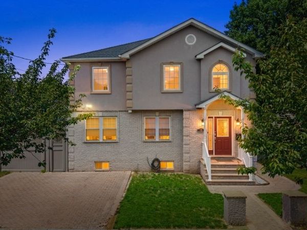 13 Ogden Rd, Belleville, NJ 07109