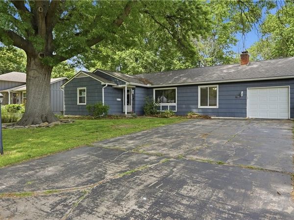 7708 W 96th Terrace, Overland Park, KS 66212