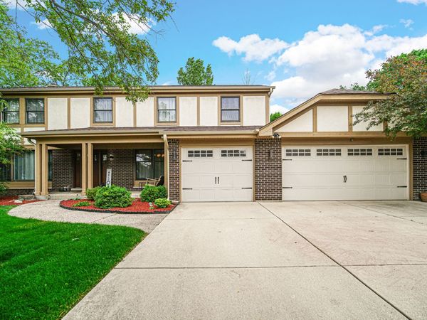 3818 Russett Lane , Northbrook, IL 60062