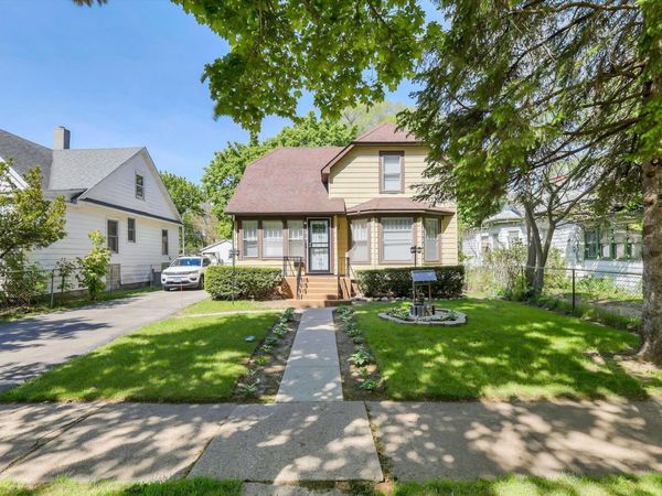 3018 Enoch Avenue , Zion, IL 60099