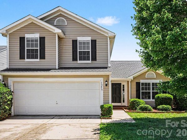 10419 Sparrow Springs Lane , Charlotte, NC 28214