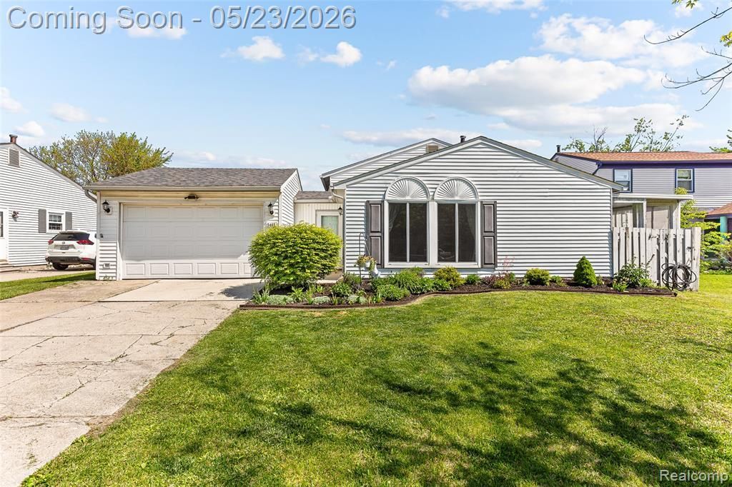 5465 New Meadow Drive, Ypsilanti Township, MI 48197 Main Photo