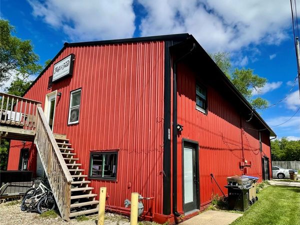 505 4th Street , Delhi, IA 52223