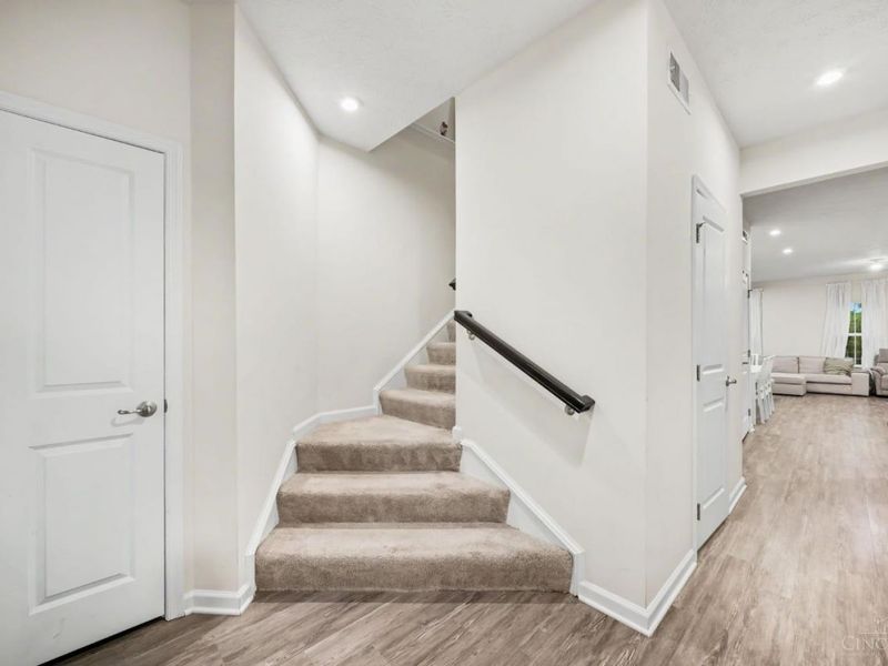 7938 Pinnacle Point Drive, West Chester, OH 45069 Photo 5