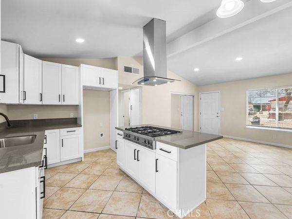 10921 Rome Beauty, California City, CA 93505