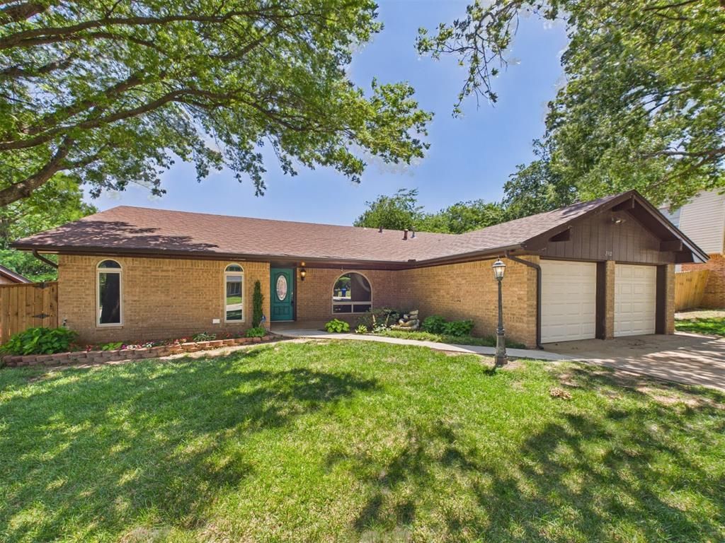 2332 Lindenwood Lane, Norman, OK 73071 Main Photo