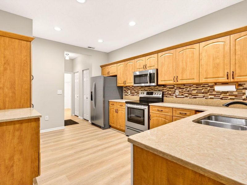 136 Villamere Drive, Unit 7, Columbus, OH 43213 Photo 20