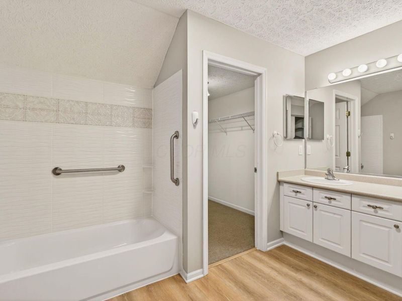 136 Villamere Drive, Unit 7, Columbus, OH 43213 Photo 42