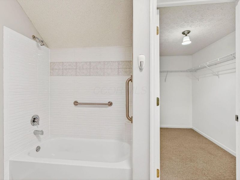 136 Villamere Drive, Unit 7, Columbus, OH 43213 Photo 44