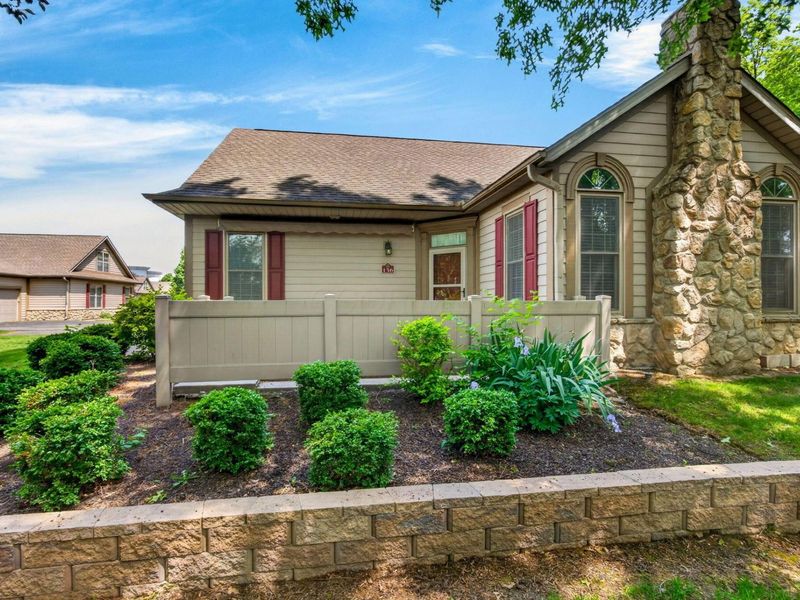 136 Villamere Drive, Unit 7, Columbus, OH 43213 Photo 5