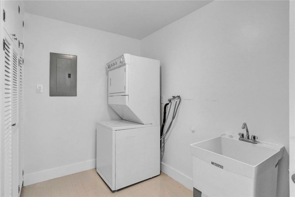 1013 SE 14th Court, Deerfield Beach, FL 33441 Photo