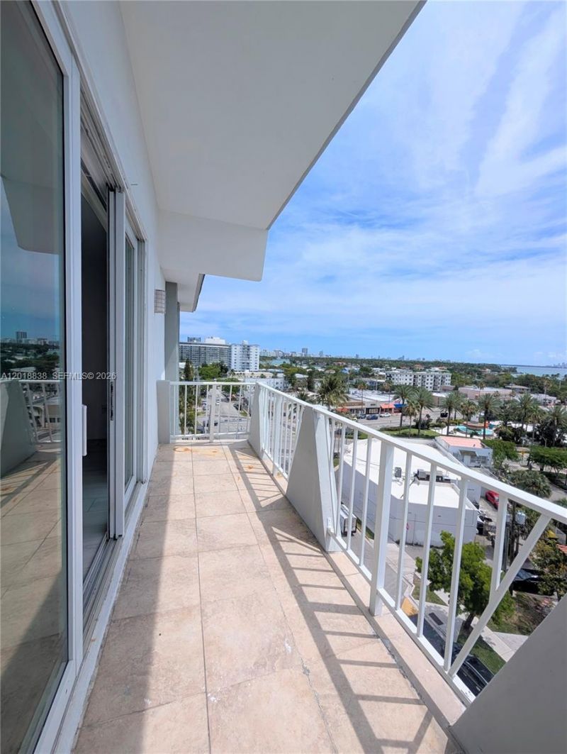 7133 Bay Dr , Unit PH-1, Miami Beach, FL 33141 Photo