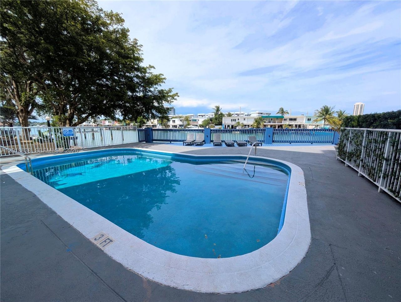 7133 Bay Dr , Unit PH-1, Miami Beach, FL 33141 Photo