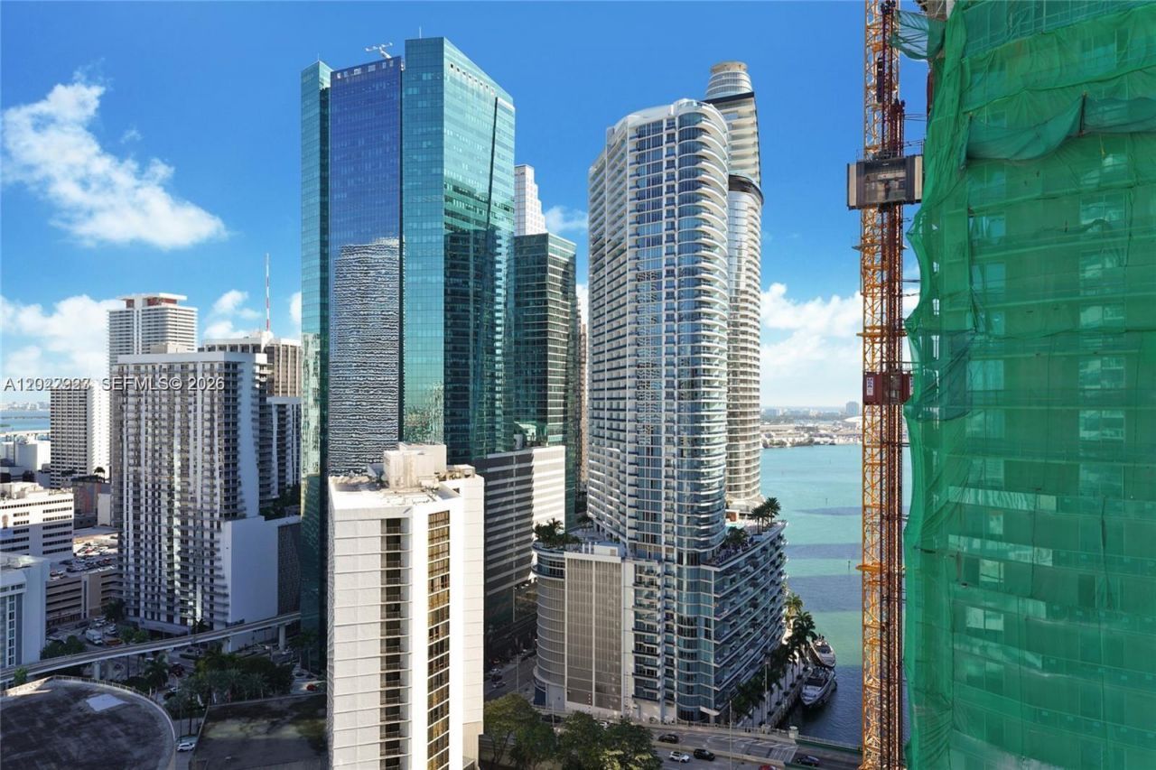 31 SE 5th St, Unit 3306, Miami, FL 33131 Photo