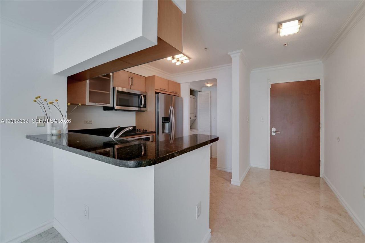 31 SE 5th St, Unit 3306, Miami, FL 33131 Photo