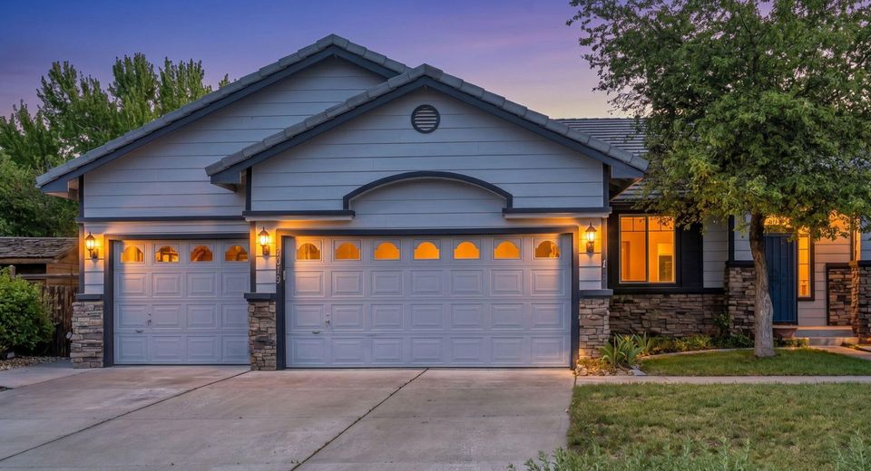 7019 Whitemare Court, Sparks, NV 89436 Photo