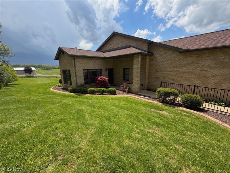 49341 Eagle Drive, East Liverpool, OH 43920 Photo 2