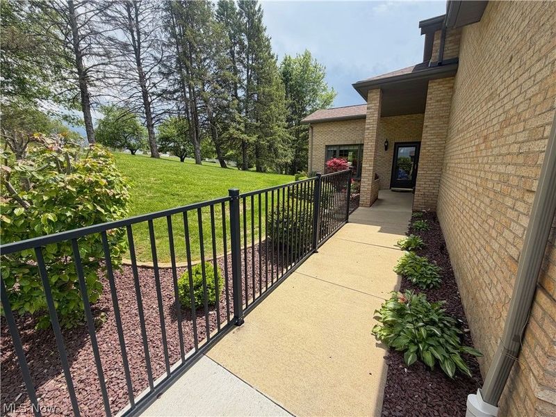 49341 Eagle Drive, East Liverpool, OH 43920 Photo 8