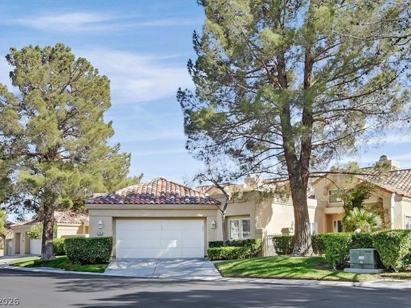 8161 Round Hills Circle, Las Vegas, NV 89113