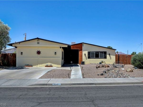 1102 Arapaho Way, Boulder City, NV 89005