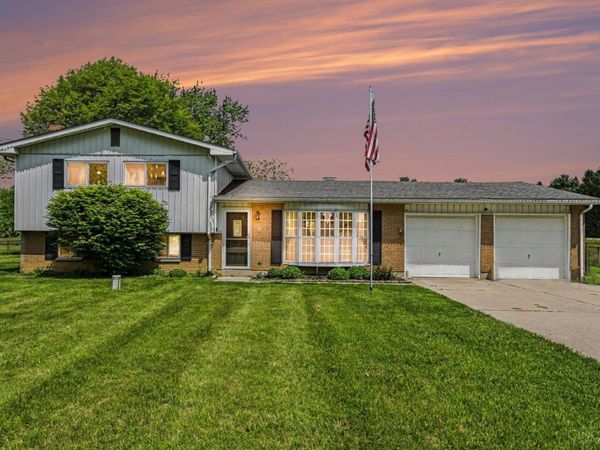 5884 Troy Road, Springfield, OH 45502