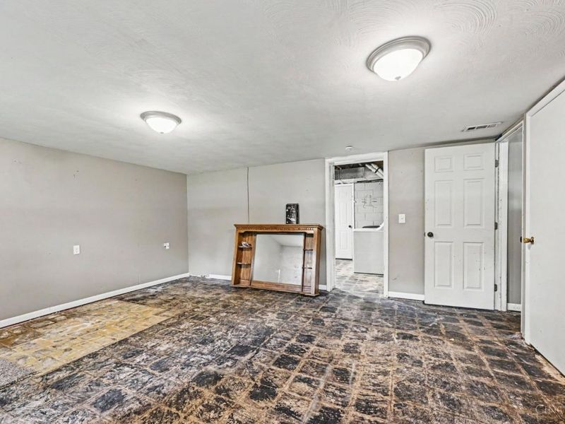 5884 Troy Road, Springfield, OH 45502 Photo 22