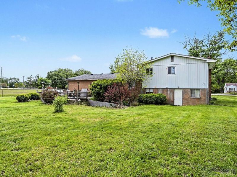 5884 Troy Road, Springfield, OH 45502 Photo 24
