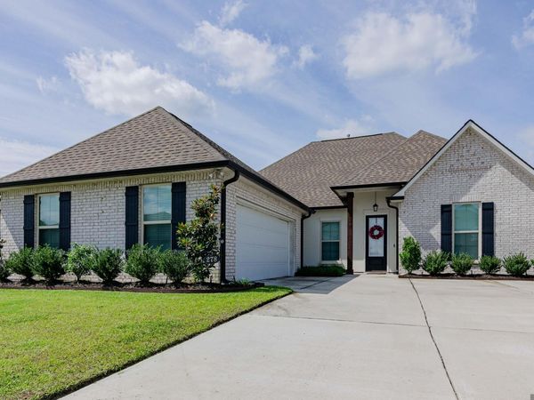 278 Peacock Pointe, Thibodaux, LA 70301