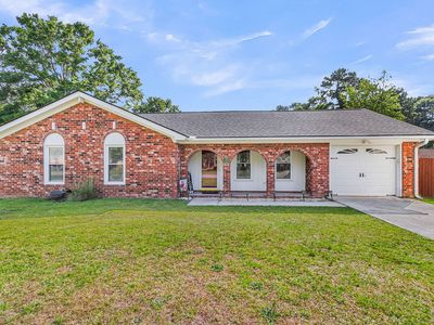 209 Longleaf Road, Summerville, SC 29486
