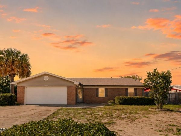 1525 Donna Avenue, Panama City, FL 32404