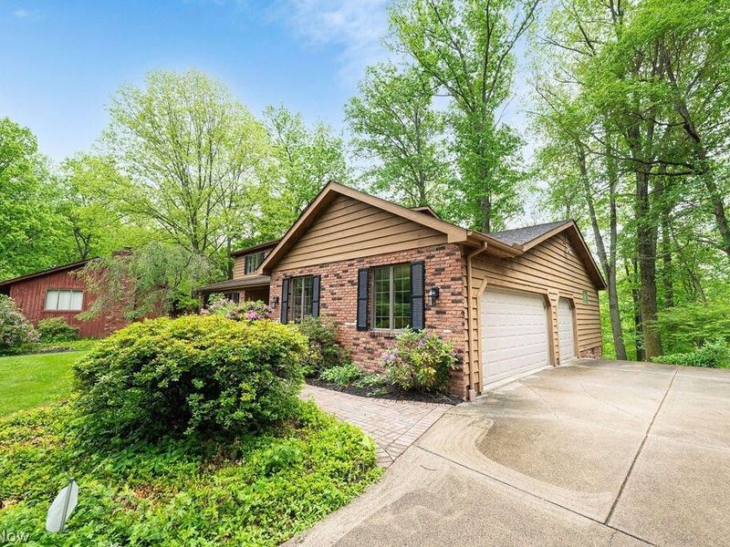 35970 Timber Ridge Lane, Willoughby, OH 44094 Photo 5