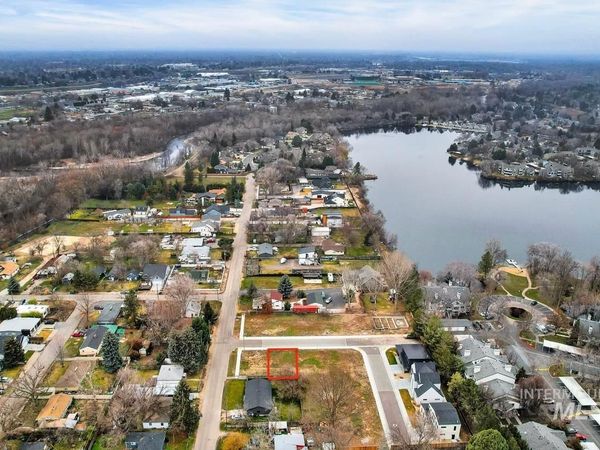 3018 N Water Run, Boise, ID 83703