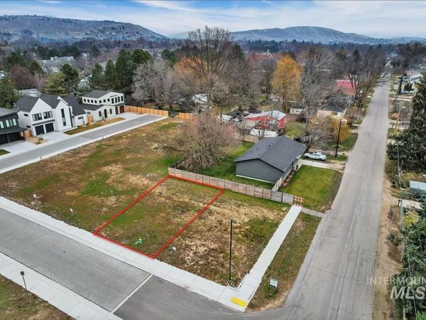 3018 N Water Run, Boise, ID 83703