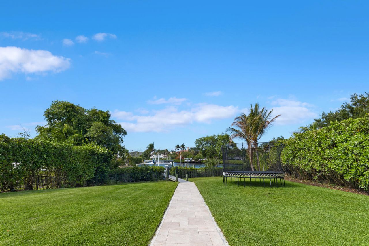 8709 SE Compass Island Way, Jupiter, FL 33458 Photo