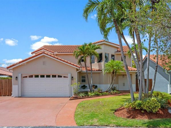 15596 SW 110th Ter , Miami, FL 33196