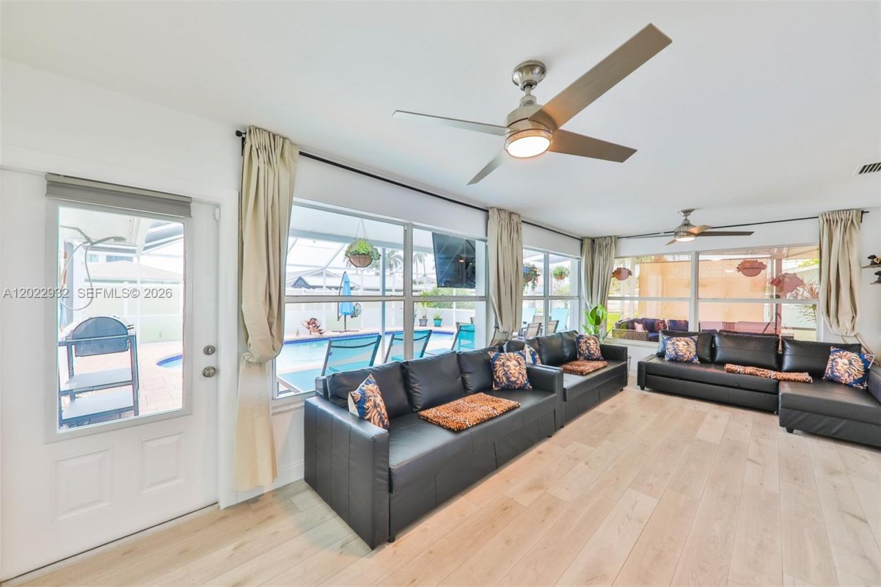 450 Bayshore Dr , Cape Coral, FL 33904 Photo