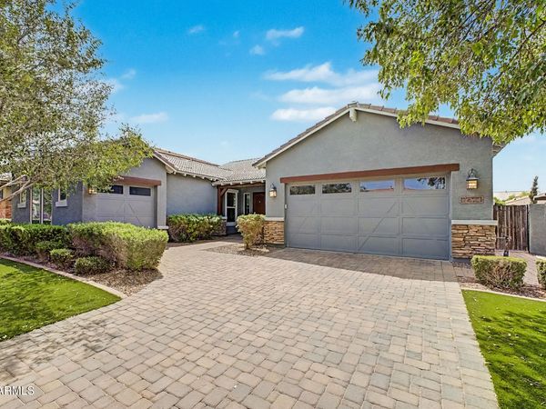 7423 E PAMPA Avenue E, Mesa, AZ 85212