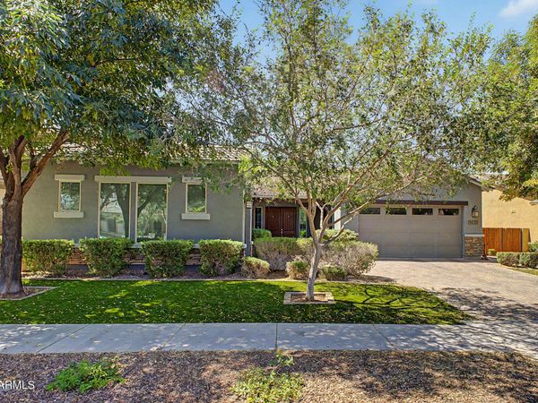 7423 E PAMPA Avenue E, Mesa, AZ 85212