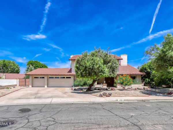 250 E HACKAMORE Street, Mesa, AZ 85201