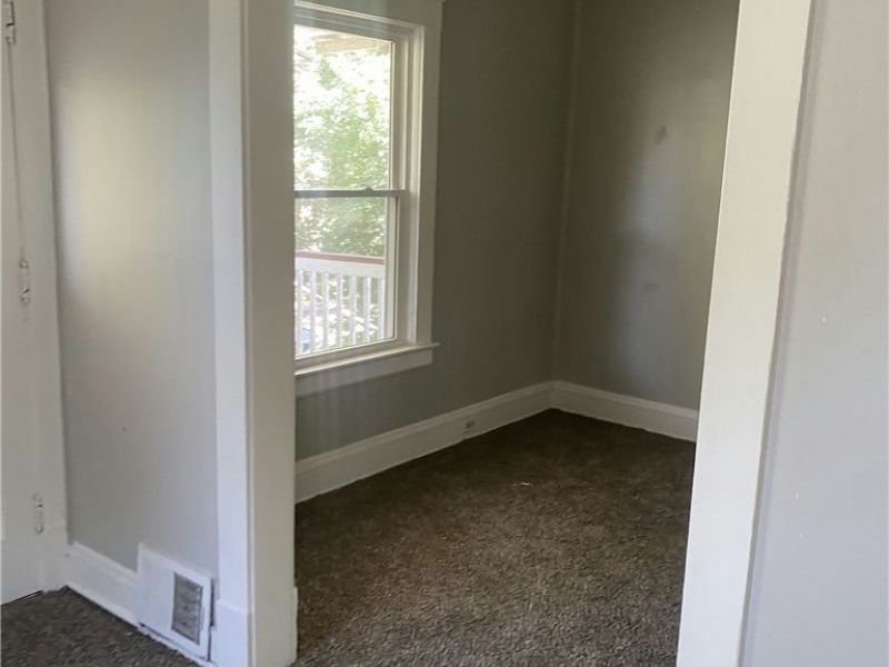 677 E 92nd Street, Cleveland, OH 44108 Photo 5