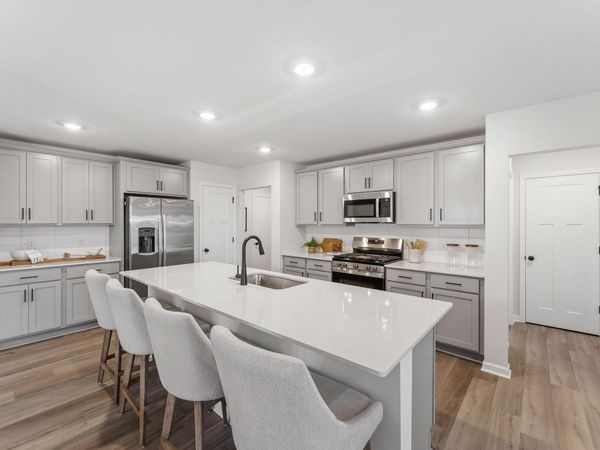 1059 Adamstown Drive, Rosemount, MN 55068
