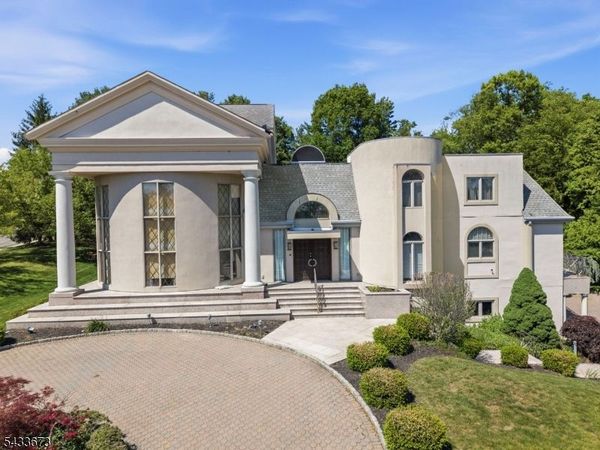 1 Brighton Ct, Livingston, NJ 07039
